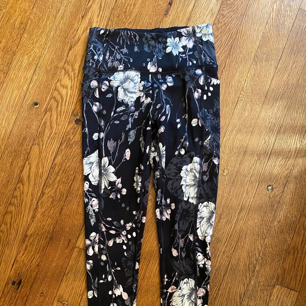 Victoria's Secret floral pattern athletic leggings with pockets